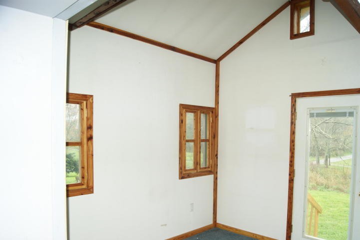 207 Hot Water Road Tellico Plains, TN 37385 - Photo 12 of 13 Gallery Image 12