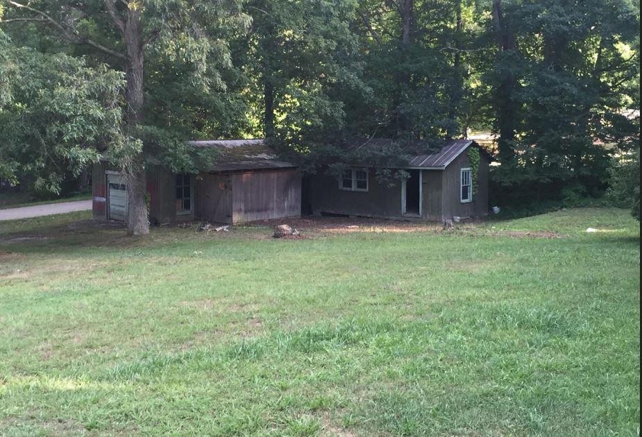 207 Hot Water Road Tellico Plains, TN 37385 - Photo 4 of 13 Gallery Image 4