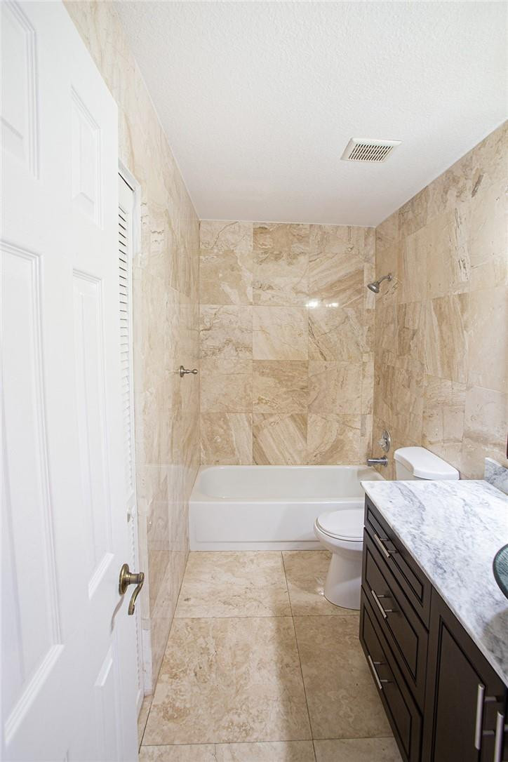 Undisclosed Address Pompano Beach, FL 33073 - Photo 21 of 35 bathroom #2