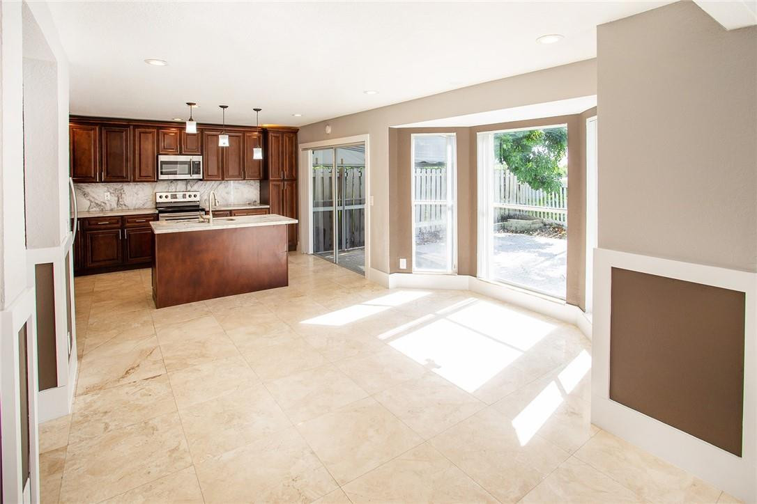 Undisclosed Address Pompano Beach, FL 33073 - Photo 10 of 35 kitchen /breakfast