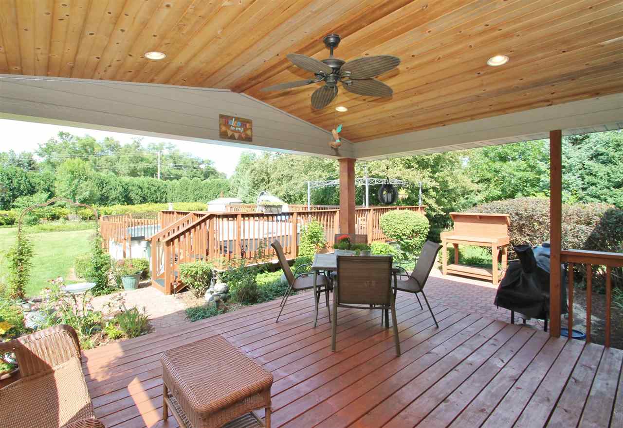 518 Pin Oak Road Rockton, IL 61072 - Photo 3 of 25 a outdoor space with chairs