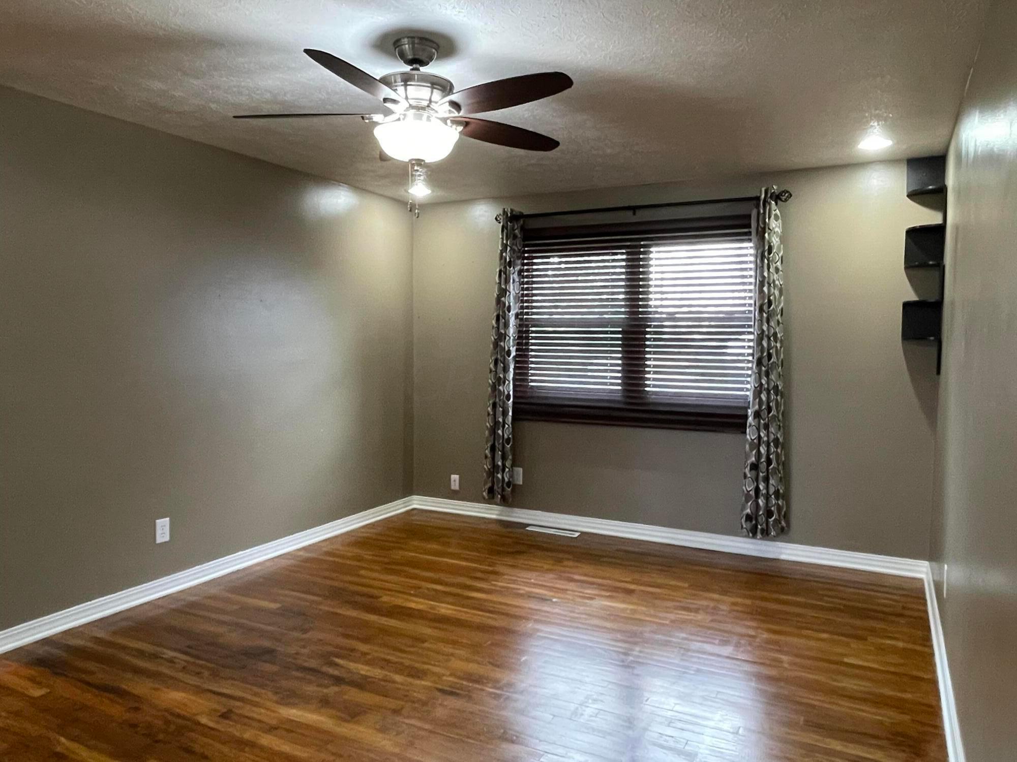 3832 Frazier Road West Columbus, OH 43207 - Photo 12 of 36 1B777444-07C9-4612-8CA6-F9562592B16C