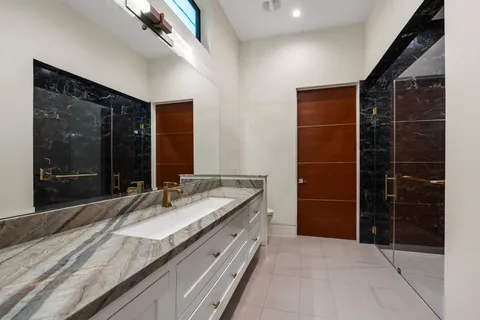 $2,700,000 | 3002 Ferndale Street, Houston, TX 77098