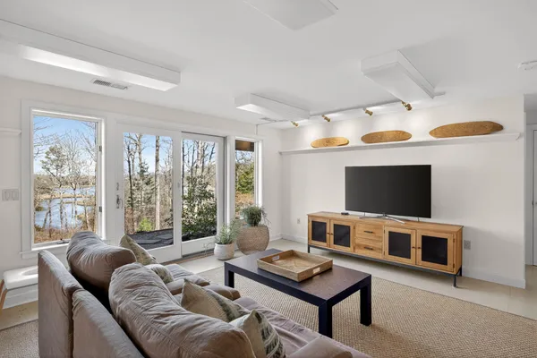 $2,995,000 | 7 Little Cove Lane, Orleans, MA 02653