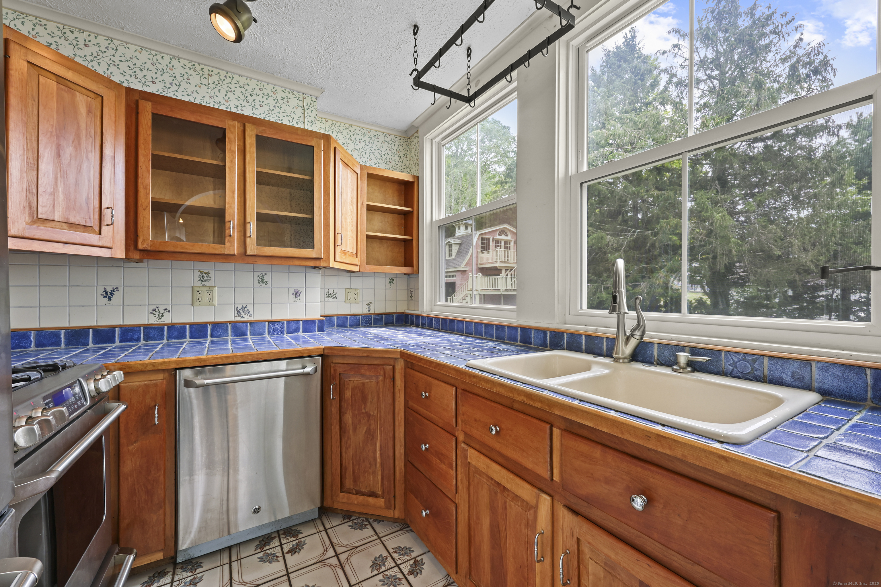 77 Main Street East Haddam, CT 06423 - Photo 10 of 40