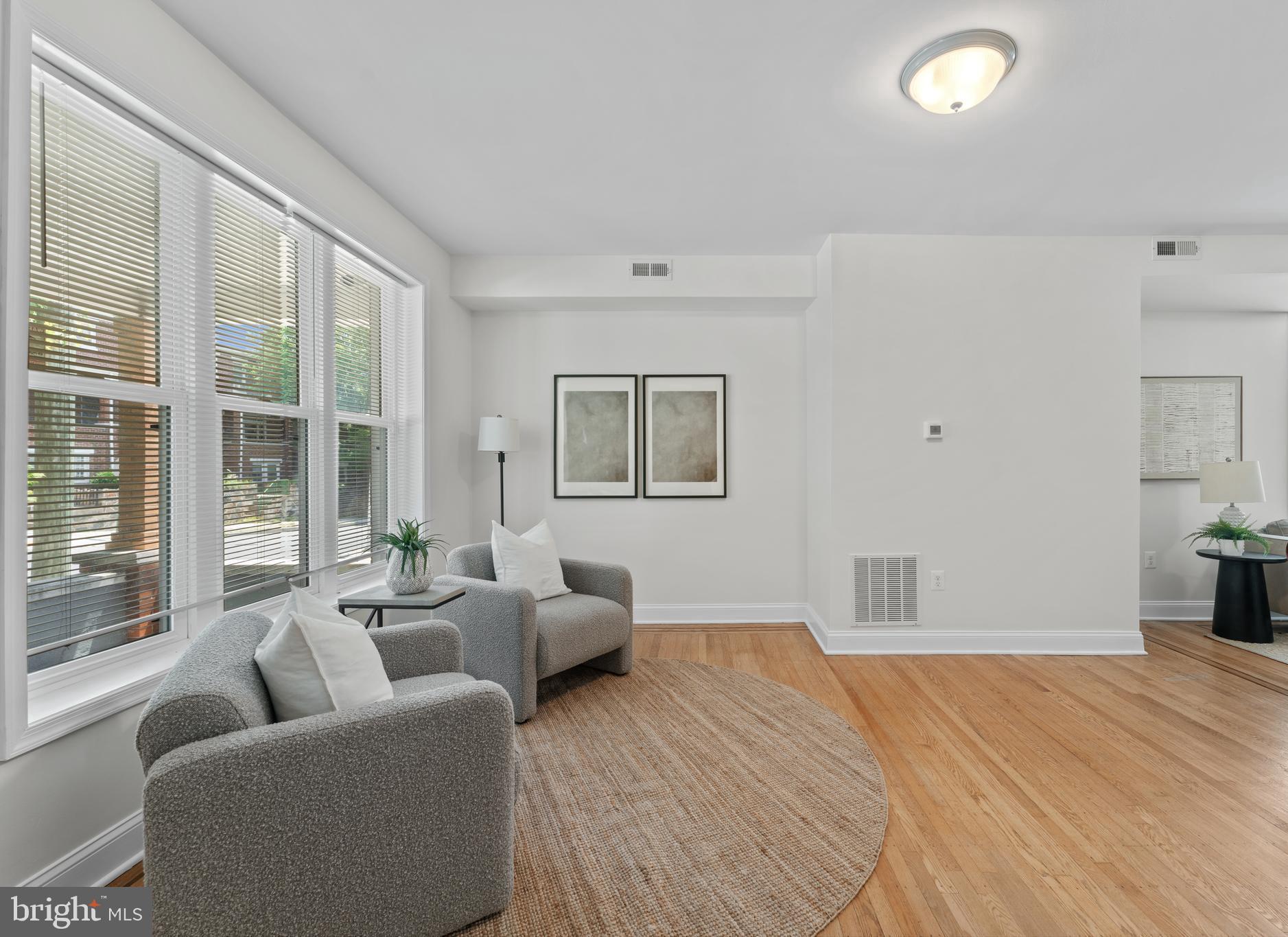 4269 Sheldon Avenue Baltimore, MD 21206 - Photo 2 of 28