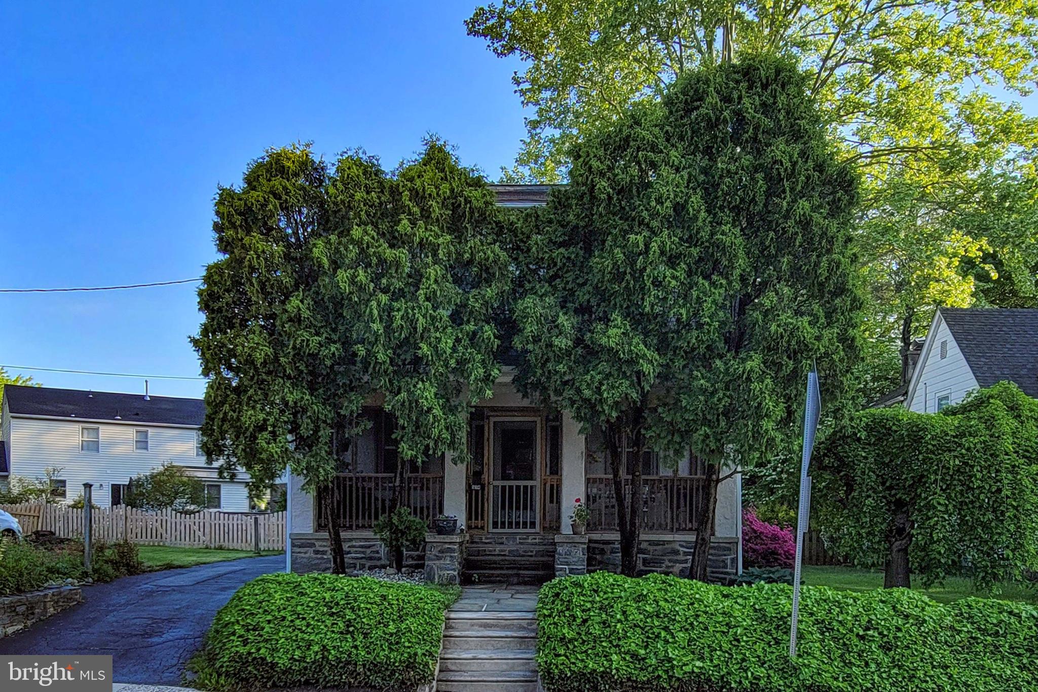 514 East Manoa Road Havertown, PA 19083 - Photo 4 of 36