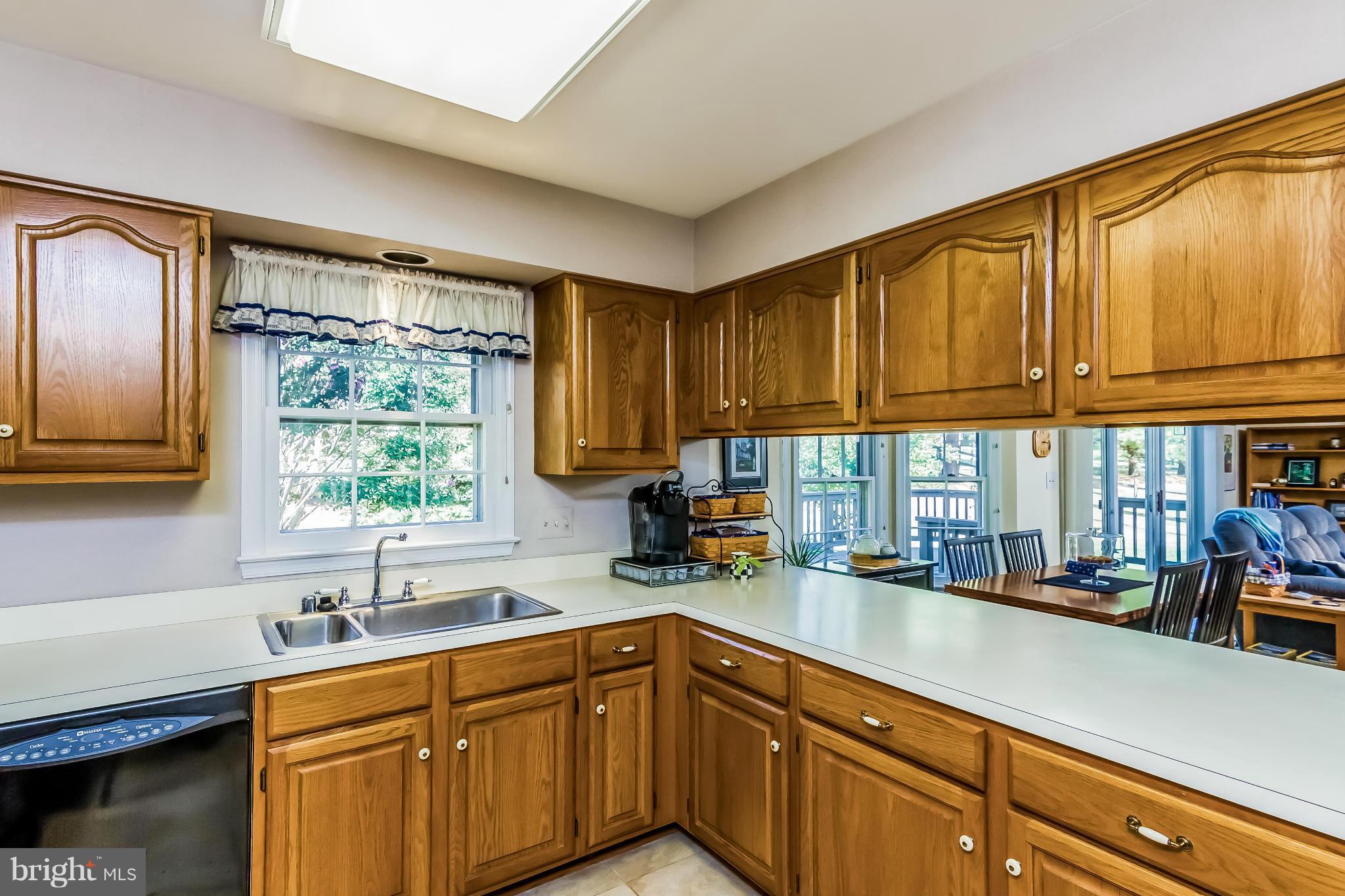 8209 Dry Ridge Road Montgomery Village, MD 20886 - Photo 10 of 30 Kitchen