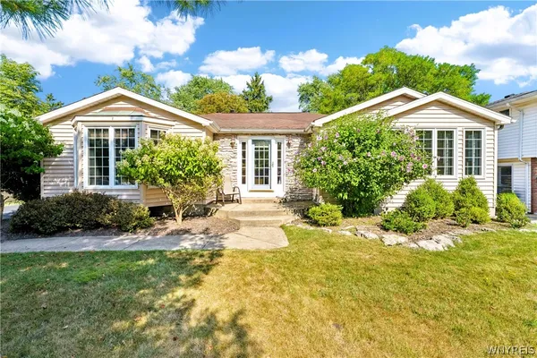 $389,900 | 207 North Harvest Street, Amherst, NY 14221