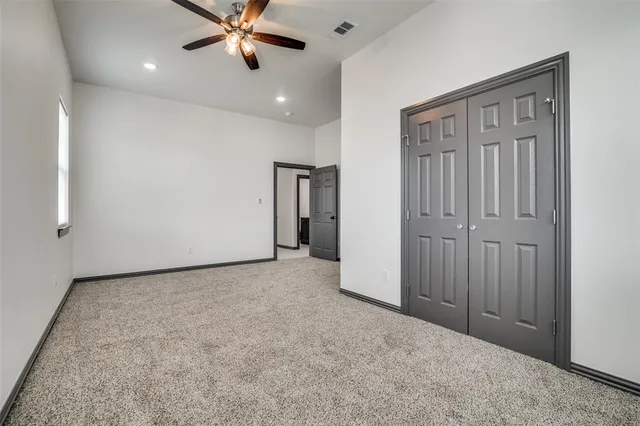 $289,500 | 705 Lakeland Drive, West Tawakoni, TX 75474