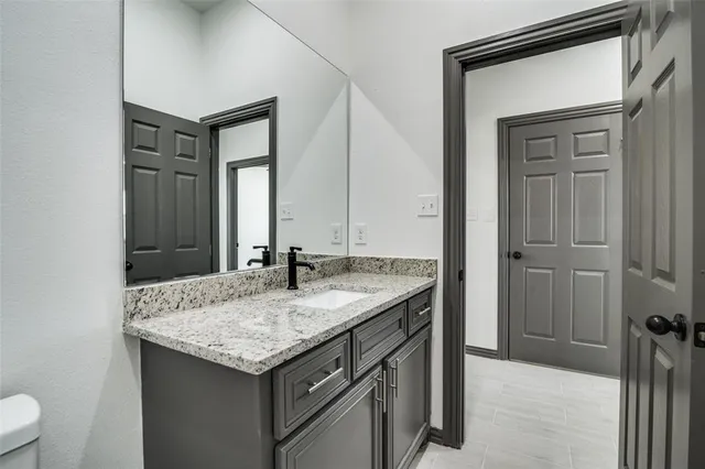 $289,500 | 705 Lakeland Drive, West Tawakoni, TX 75474