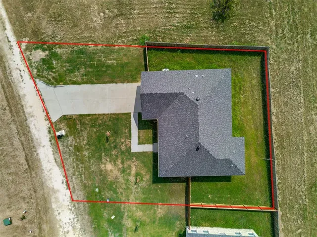 $289,500 | 705 Lakeland Drive, West Tawakoni, TX 75474