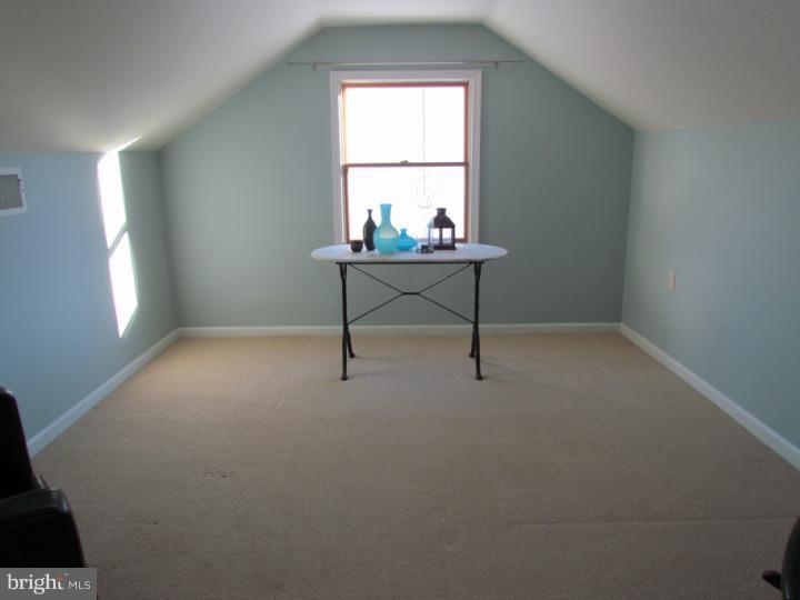 11 Country Lane Hamilton, NJ 08690 - Photo 18 of 25 Gallery Image 18