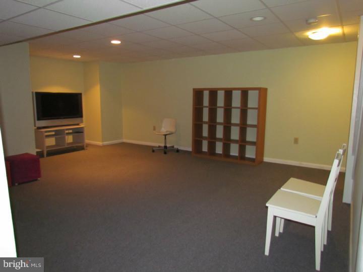 11 Country Lane Hamilton, NJ 08690 - Photo 24 of 25 Gallery Image 24