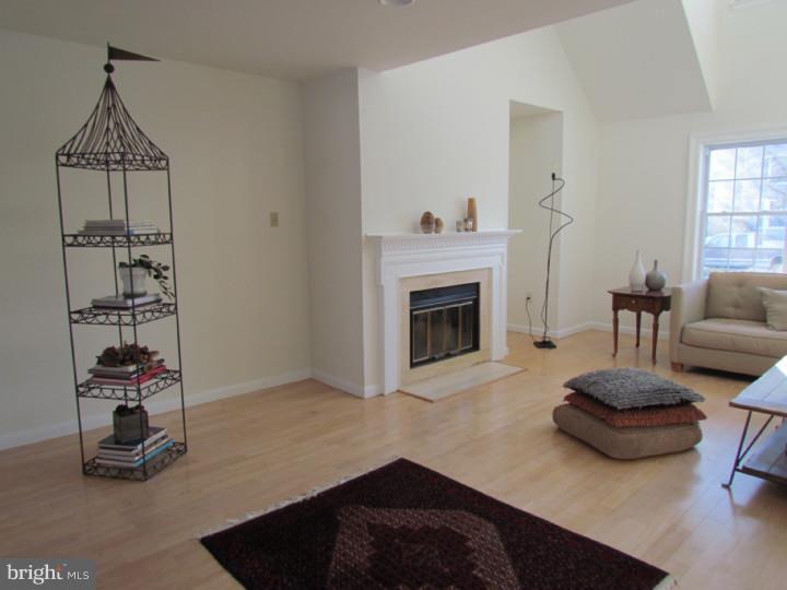 11 Country Lane Hamilton, NJ 08690 - Photo 9 of 25 Gallery Image 9