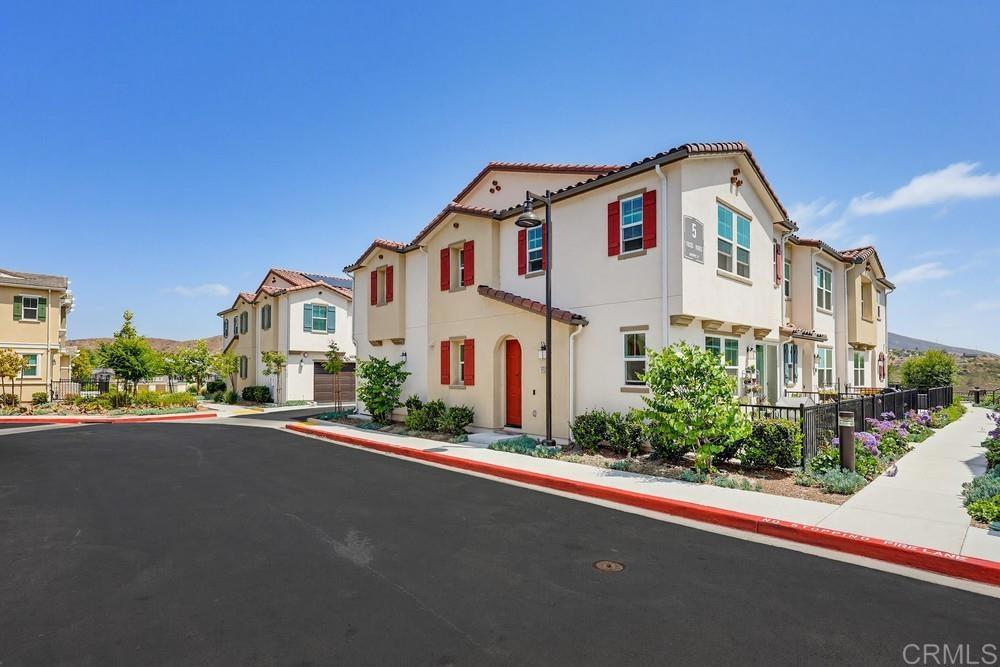 10325 Graphite Street Spring Valley, CA 91977 - Photo 3 of 63