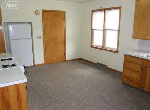 7550 Chesaning Road Chesaning, MI 48616 - Photo 7 of 14 20398878-6.JPG