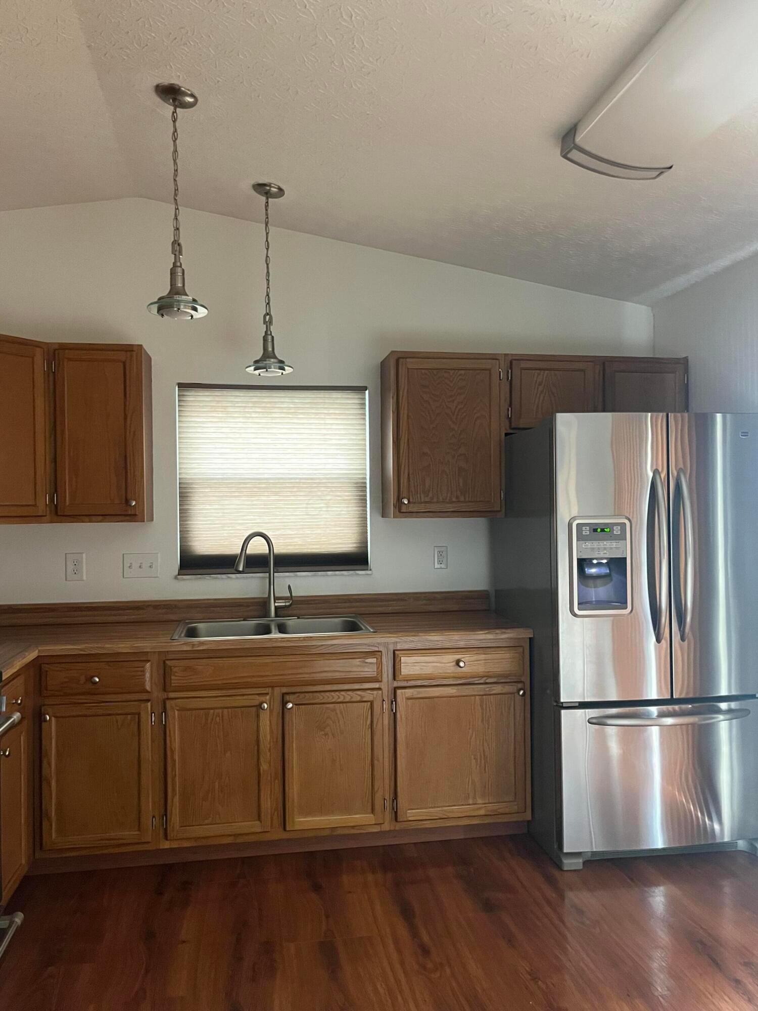 1174 Obetz Road Columbus, OH 43207 - Photo 10 of 41 Kitchen