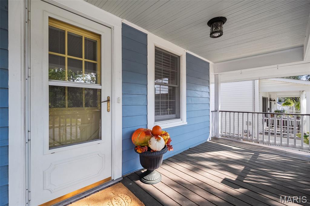 706 North Geyer Road Kirkwood, MO 63122 - Photo 4 of 35 Gallery Image 4