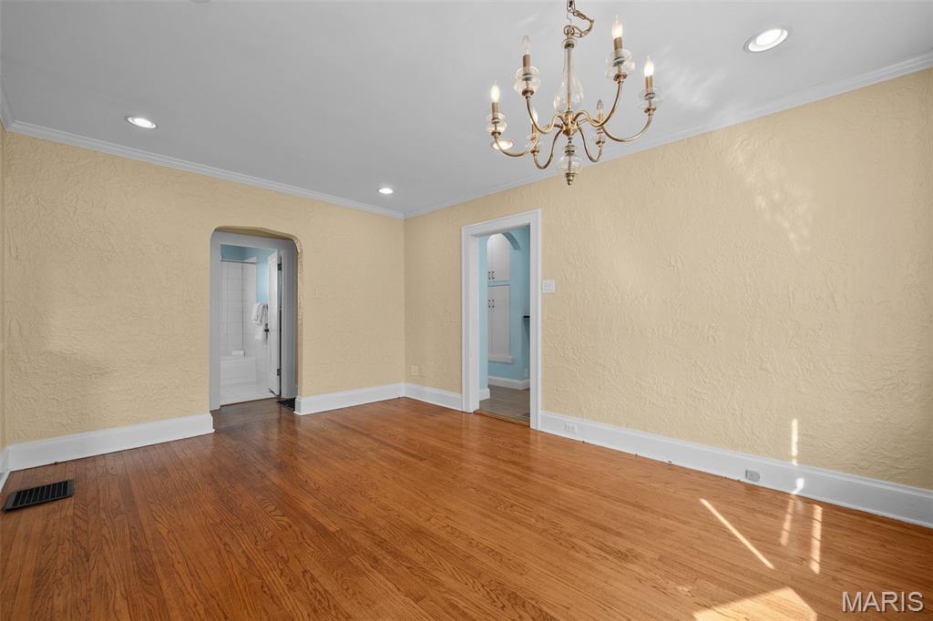 706 North Geyer Road Kirkwood, MO 63122 - Photo 8 of 35 Gallery Image 8