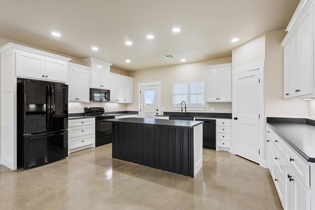 213 Kasberg Road Leroy, TX 76691 - Photo 9 of 33