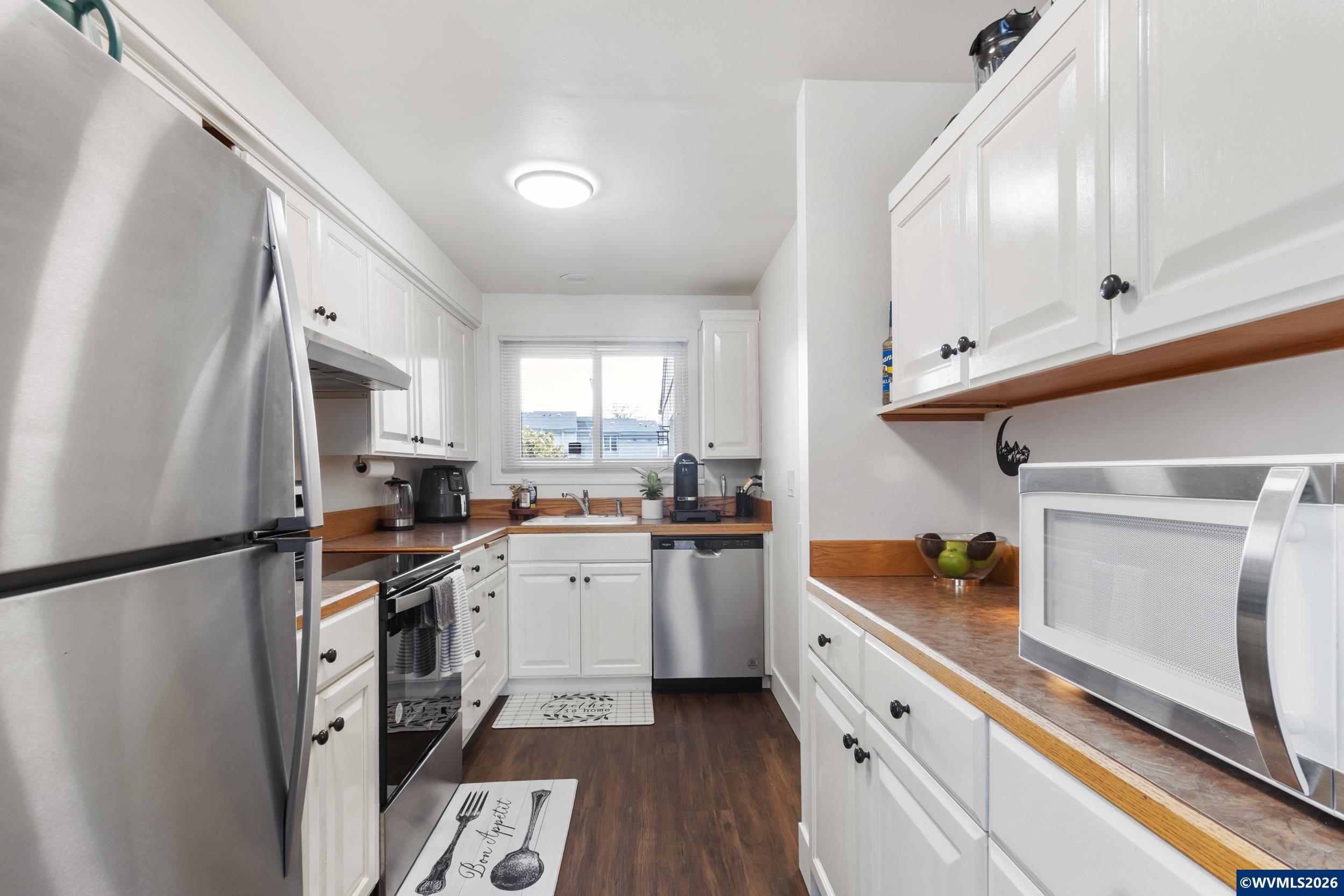 3828 Auburn Road Northeast Salem, OR 97301 - Photo 7 of 36