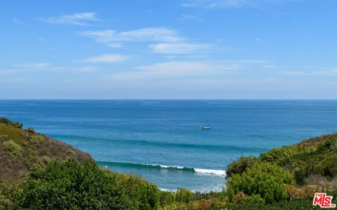 $19,450,000 | 6734 Zumirez Drive, Malibu, CA 90265