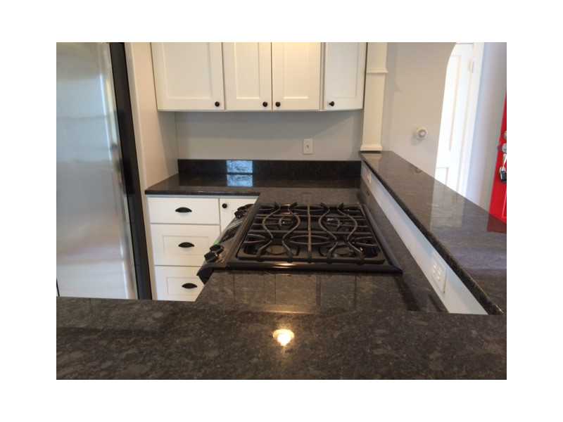 16 Edison Street Warwick, RI 02889 - Photo 11 of 19 Kitchen.