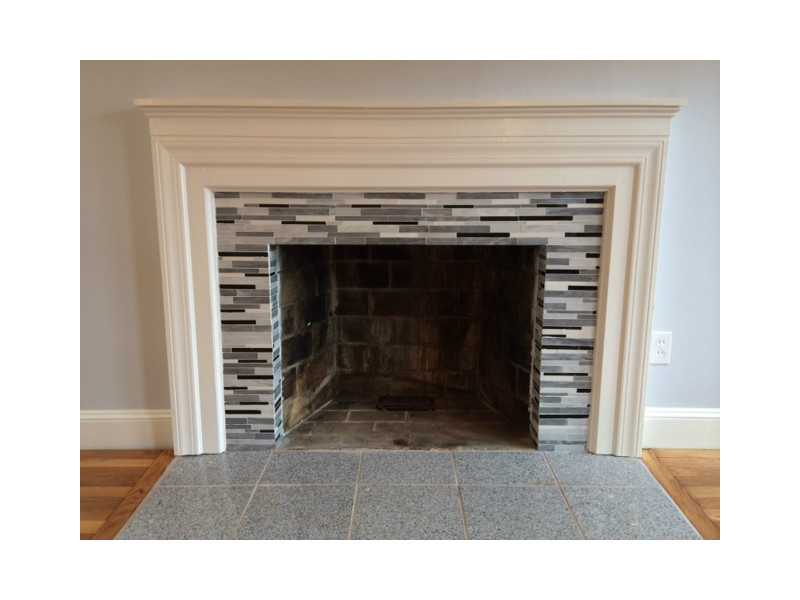 16 Edison Street Warwick, RI 02889 - Photo 10 of 19 Living Room.