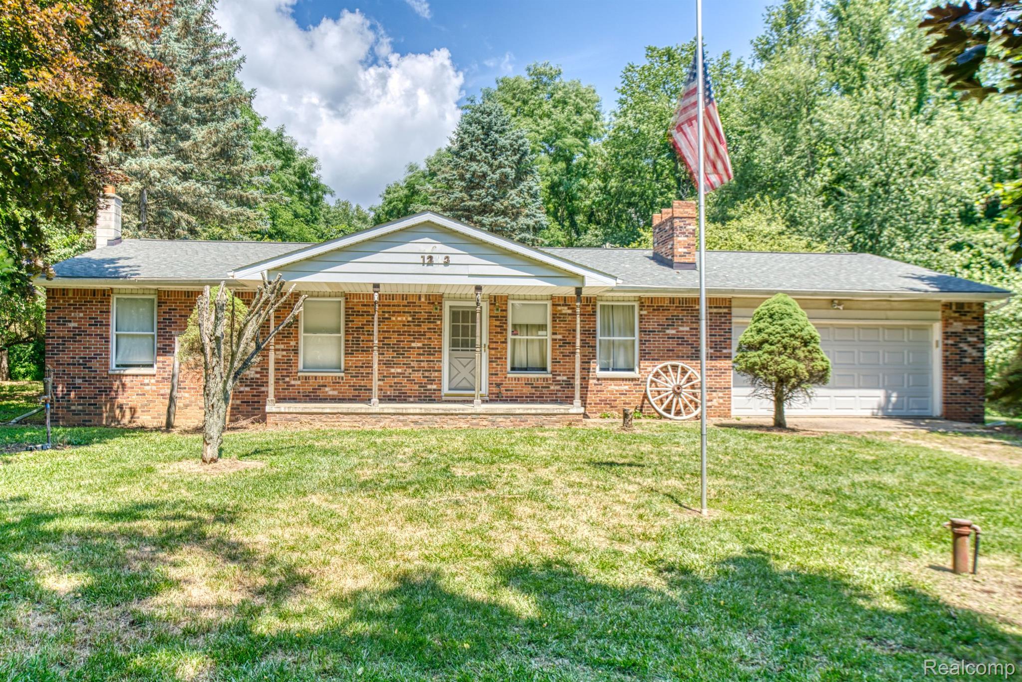 1233 East Schafer Road Howell, MI 48843 - Photo 7 of 43 Gallery Image 7