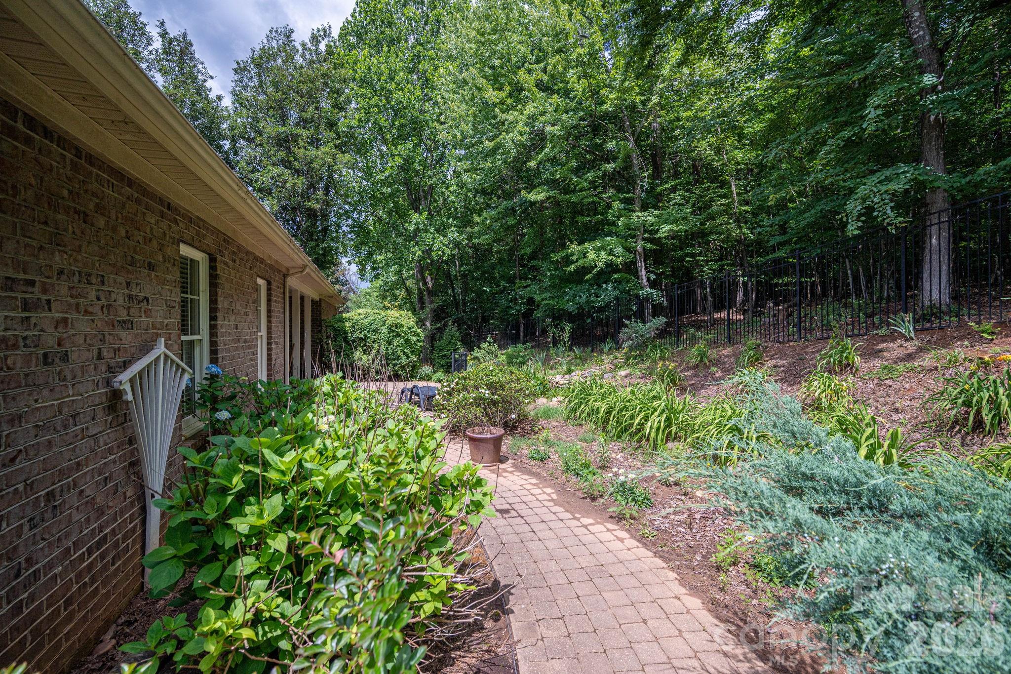 116 28th Avenue Northwest Hickory, NC 28601 - Photo 44 of 48
