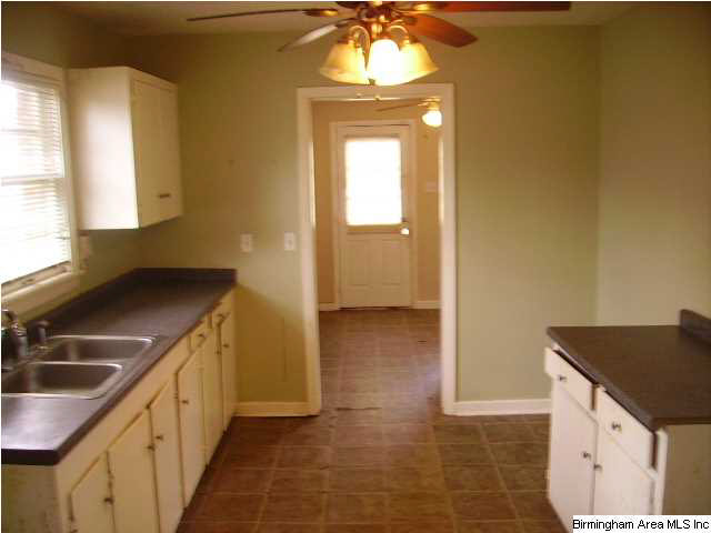 124 Gwin Avenue Bessemer, AL 35023 - Photo 6 of 13