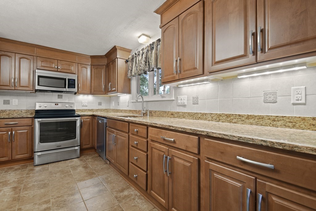 3 Francella Road Methuen, MA 01844 - Photo 17 of 34 Gallery Image 17