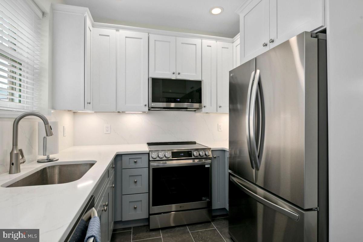 3643 Jenifer Street Northwest Washington, DC 20015 - Photo 16 of 48