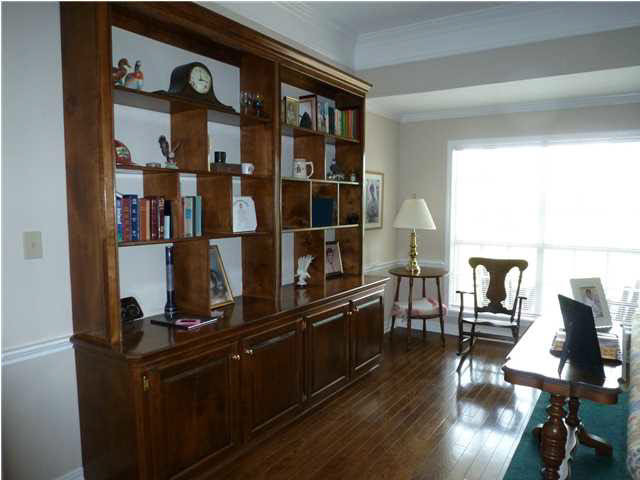 6195 Clinton-Tinnin Road Jackson, MS 39209 - Photo 8 of 24 Another built-in