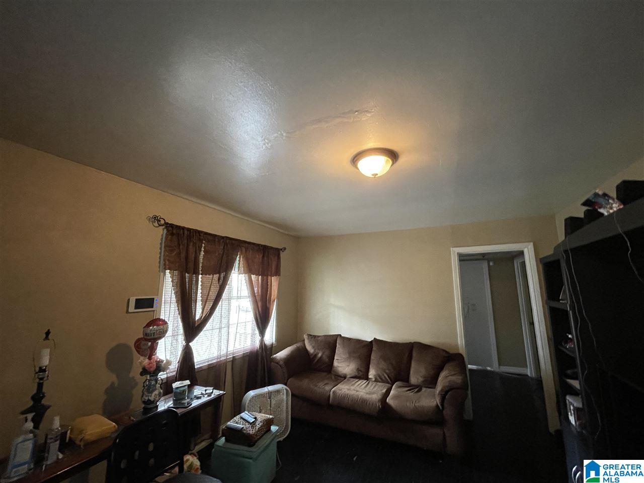 1252 18th Place Southwest Birmingham, AL 35211 - Photo 3 of 31