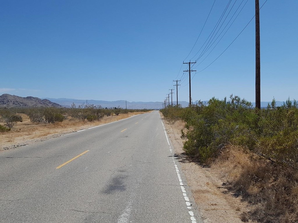 19640 Central Road Apple Valley, CA 92307 - Photo 1 of 1 View to the south