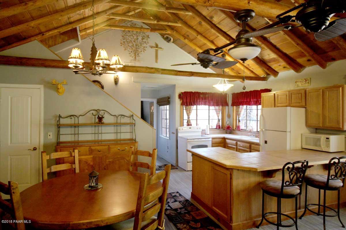 6575 Poland Road Mayer, AZ 86333 - Photo 16 of 47 kitchen_dining