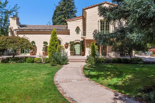 $11,000,000 | 269 Selby Lane, Atherton, CA 94027