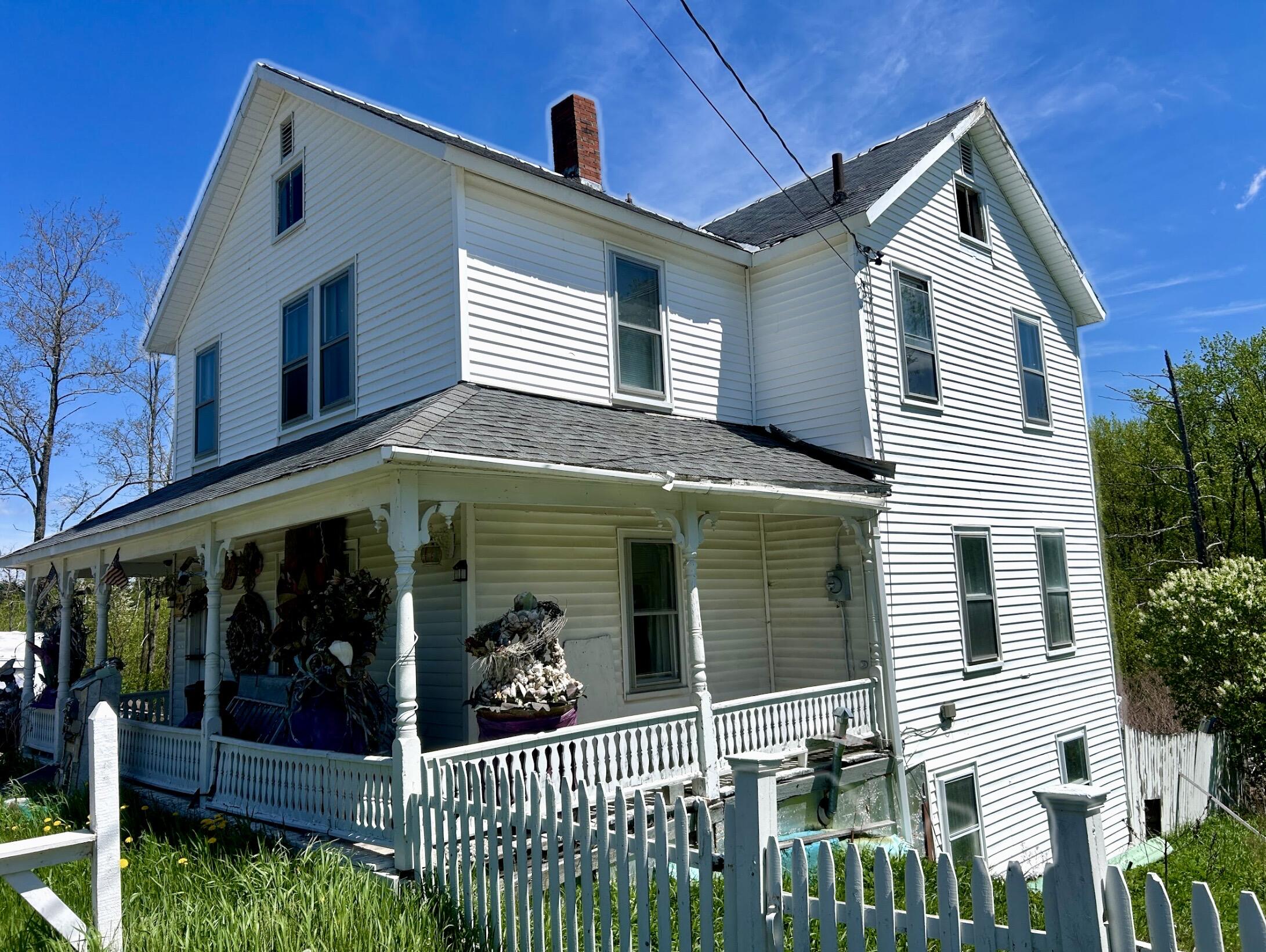 335 Main Road Brownville, ME 04414 - Photo 3 of 29 IMG_1024