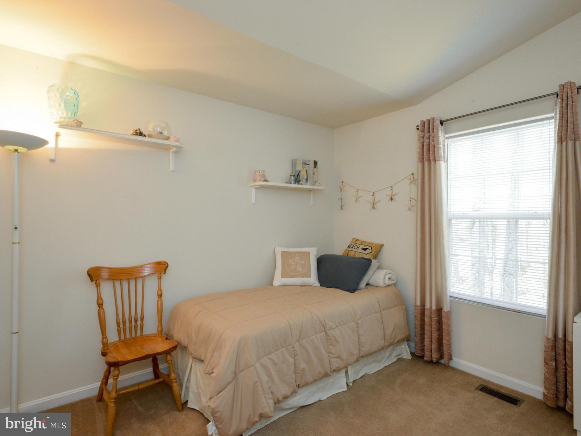 924 Williams Street Edgewater, MD 21037 - Photo 17 of 22 Bedroom