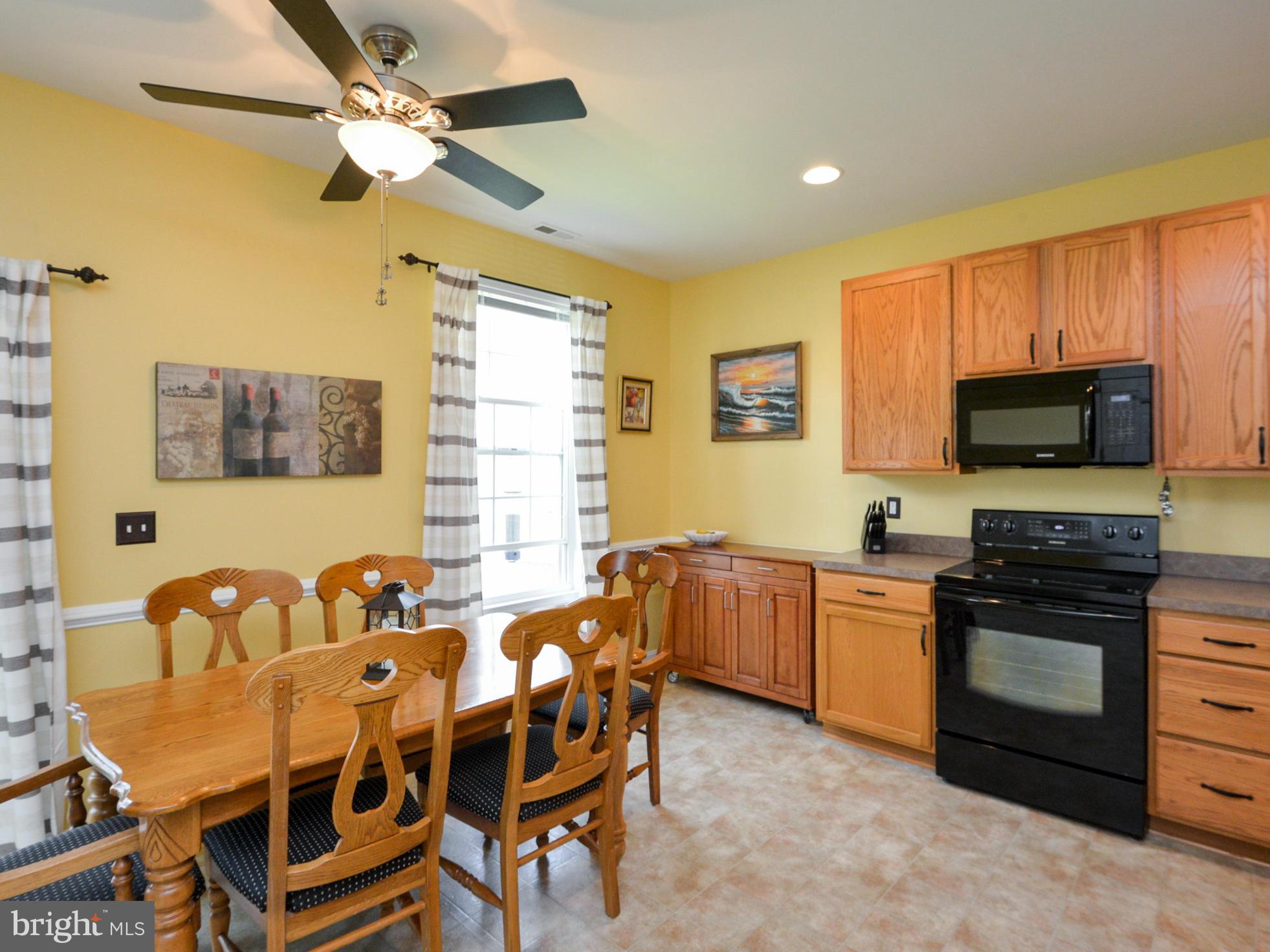 924 Williams Street Edgewater, MD 21037 - Photo 8 of 22 Kitchen