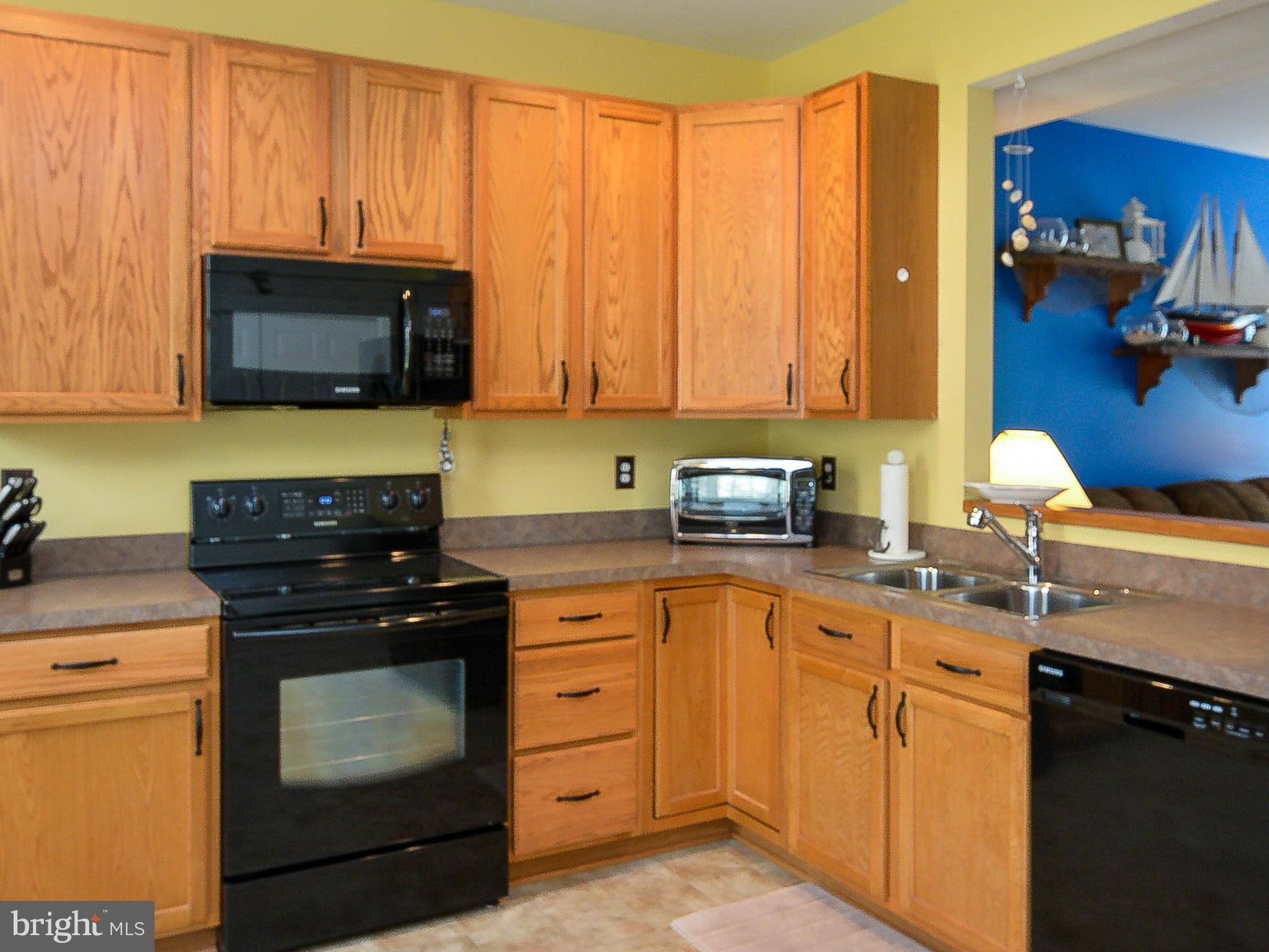 924 Williams Street Edgewater, MD 21037 - Photo 10 of 22 Kitchen