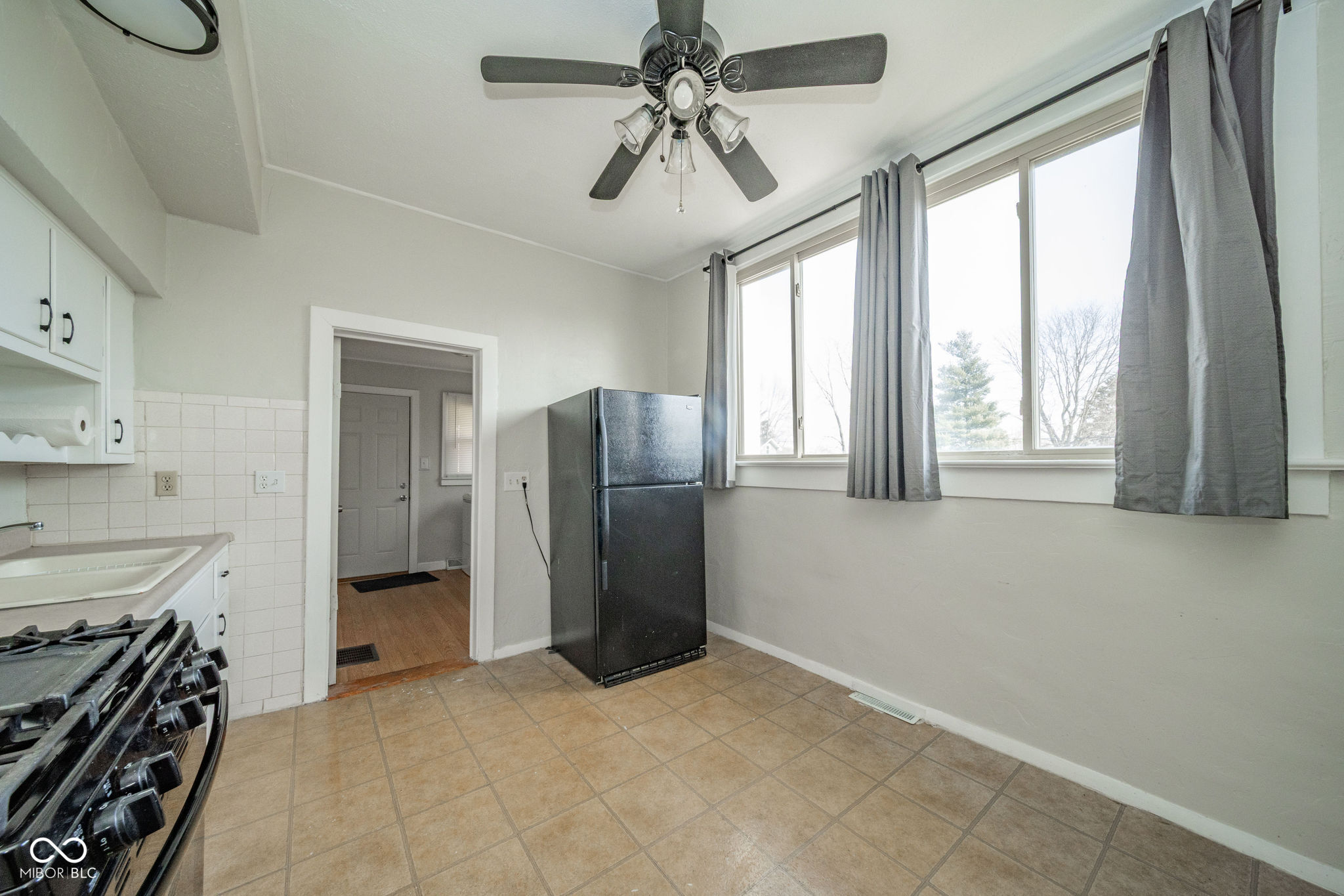 204 Cherry Street Dunreith, IN 47385 - Photo 8 of 26