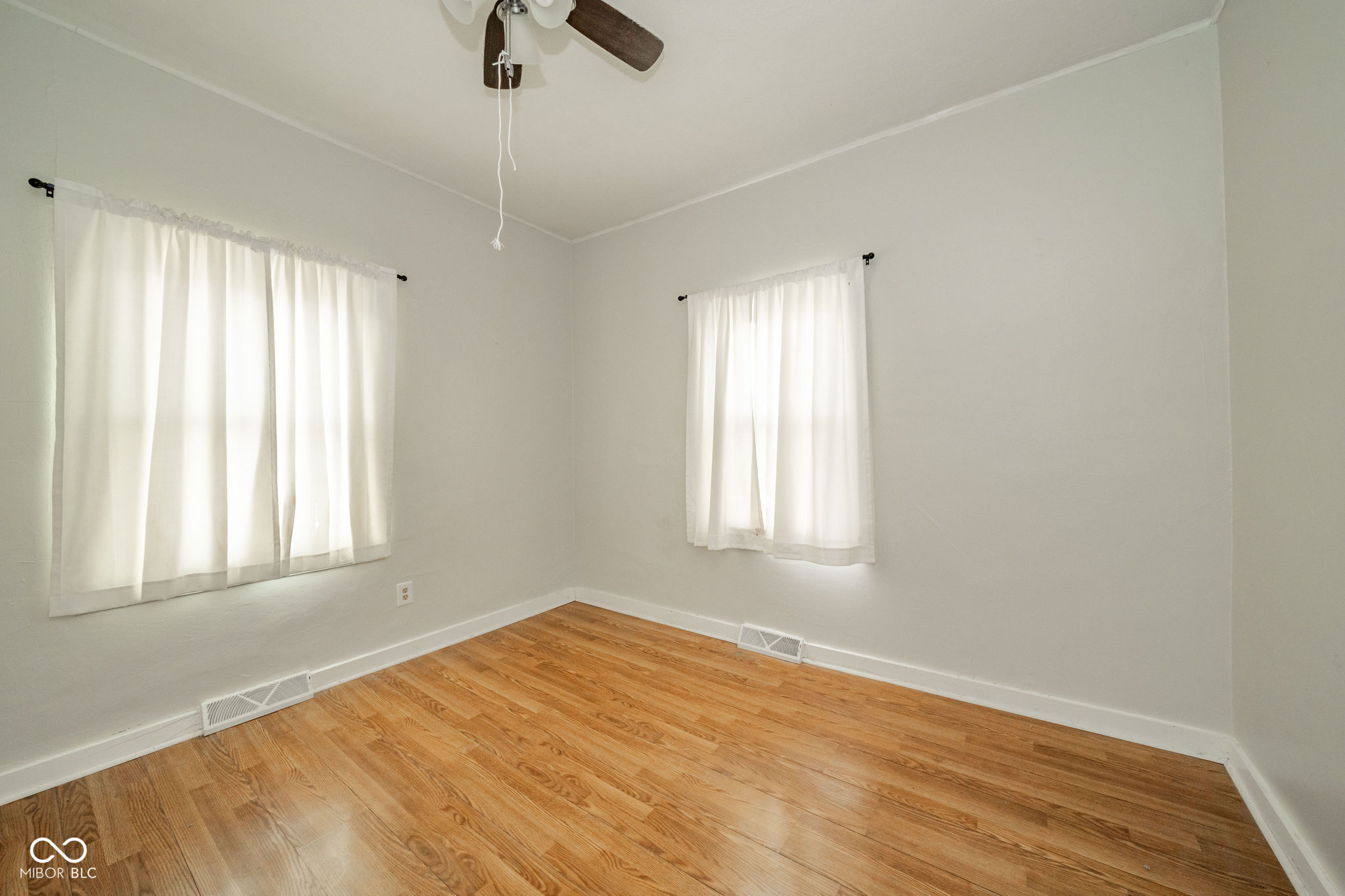 204 Cherry Street Dunreith, IN 47385 - Photo 9 of 26