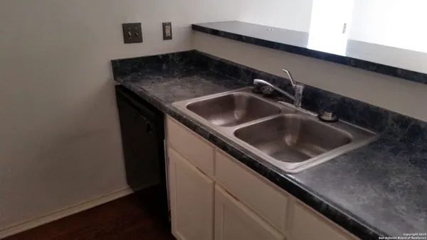 a close view of sink and tap