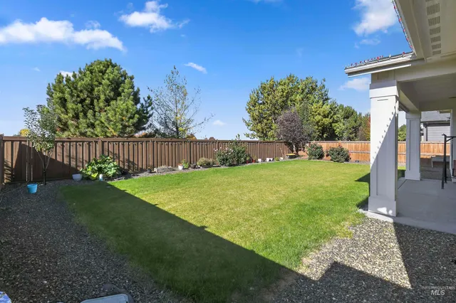 $1,035,000 | 6839 North Willowside Avenue, Meridian, ID 83646