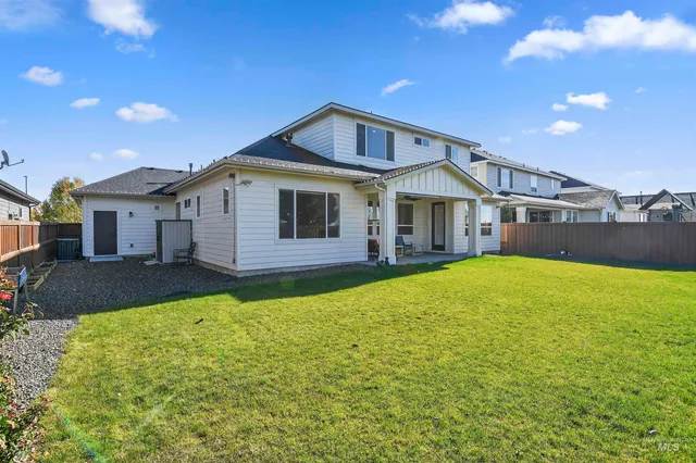 $1,035,000 | 6839 North Willowside Avenue, Meridian, ID 83646