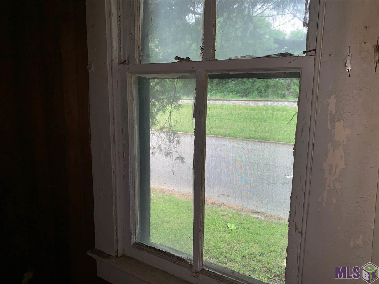 706 Pintail Street Baton Rouge, LA 70807 - Photo 14 of 14 Wood Frame Windows