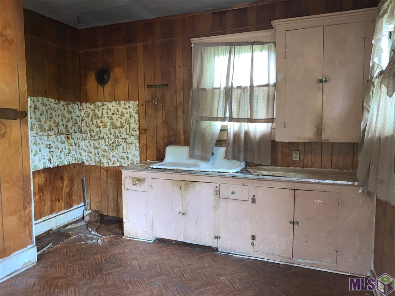706 Pintail Street Baton Rouge, LA 70807 - Photo 7 of 14 Kitchen